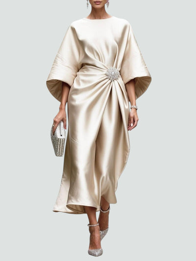 Martina | Elegante gedrapeerde dames maxijurk met broche