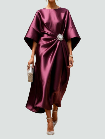 Martina | Elegante gedrapeerde dames maxijurk met broche