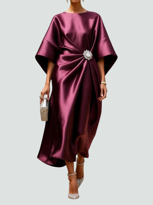 Martina | Elegante gedrapeerde dames maxijurk met broche