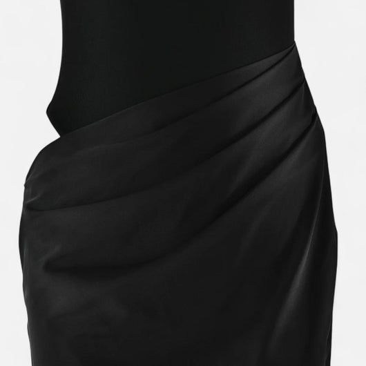 Kerstin | Dames maxijurk met cut-out en halterhals