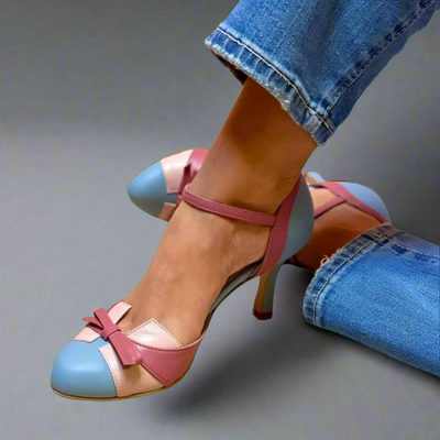 Doris | Gesloten dames pumps met strikbandje