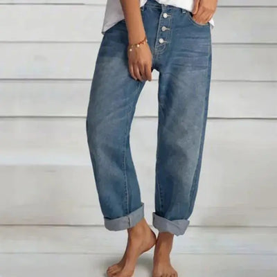 Sandra | Wijde dames jeans met knoopsluiting