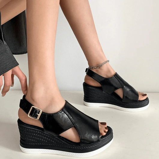Stefanie | Comfortabele dames plateausandalen met metallic finish