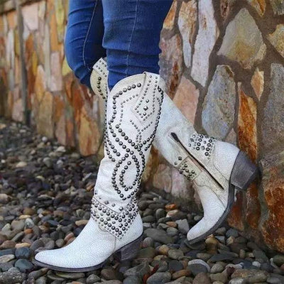 Karla | Dames western enkellaarsjes met studs en hoge hak