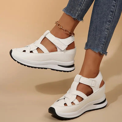 Oveta comfortabele platte sandalen