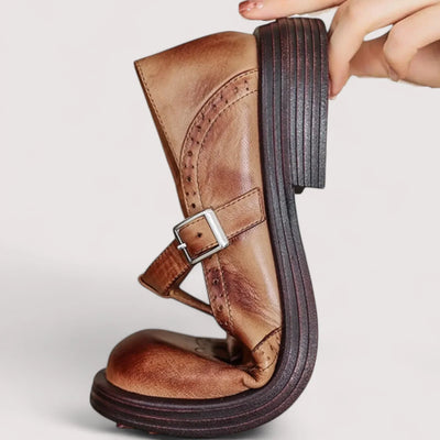 Daniela | Dames schoenen met ronde neus en gespbandje