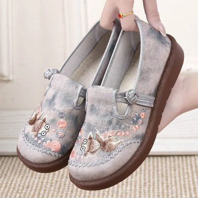 Marie | Dames instap loafers met bloemenborduursel en pareltjes
