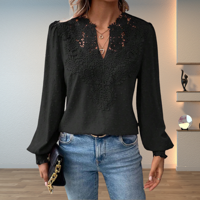 Isabella | Dames blouse met V-hals, lange mouwen en bloemendetails