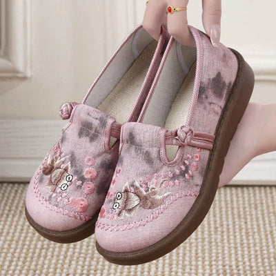Marie | Dames instap loafers met bloemenborduursel en pareltjes