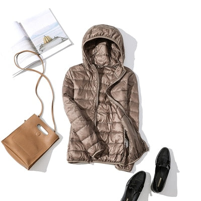 Kerstin | Modieus glanzend kort dames winterjack