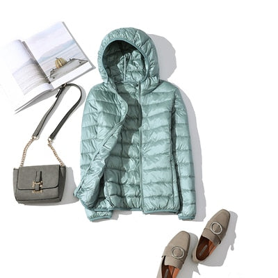 Kerstin | Modieus glanzend kort dames winterjack