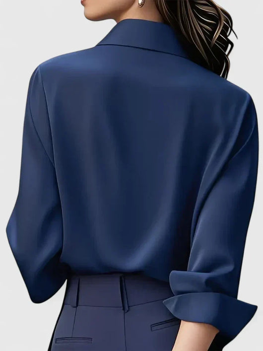 Anja | Elegante dames satijnblouse met knoopsluiting