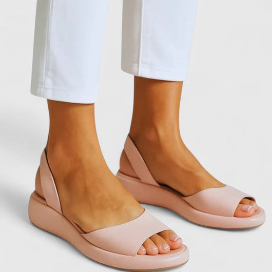 Emrynn comfortabele platte sandalen
