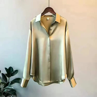 Emilia | Dames zijden blouse met ruches en knoopsluiting