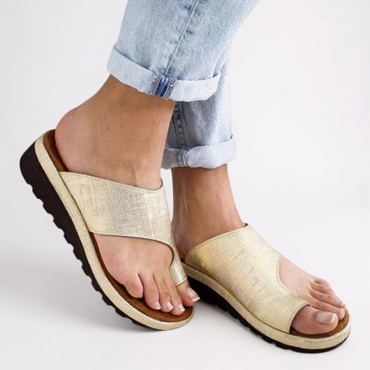 Karin | Comfortabele dames teenslippers voor de zomer