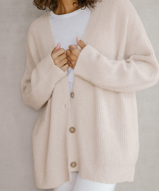 Johanna | Oversized damesvest met knopen
