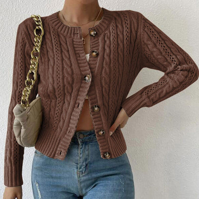 Elfriede | Damesvest met kabelpatroon en knoopsluiting