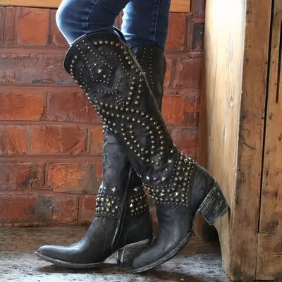 Karla | Dames western enkellaarsjes met studs en hoge hak