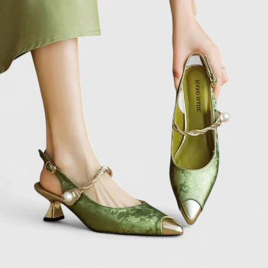 Seraphyane pumps met pareldetail