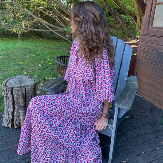 Flora | Boho maxijurk met print, pofmouwen en V-hals