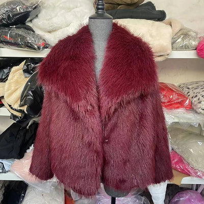 Doris | Behaaglijke korte dames winterjas van imitatiebont