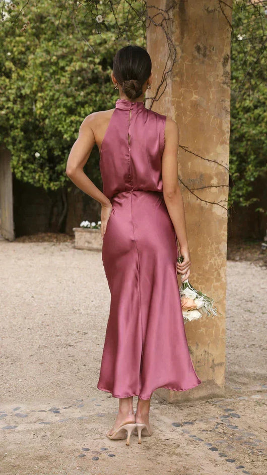 Elisa | Elegante dames midijurk met halterhals en gedrapeerde halslijn
