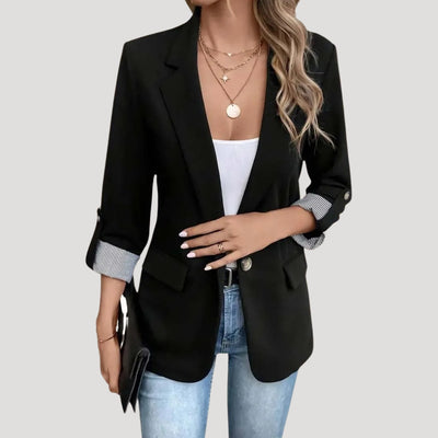 Theresa | Getailleerde enkelrijige dames blazer met opgerolde mouwen
