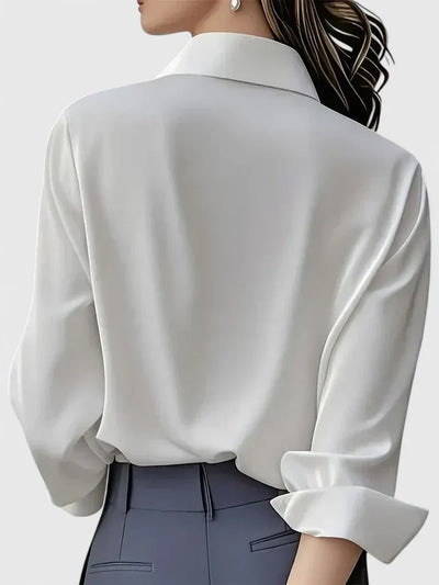 Anja | Elegante dames satijnblouse met knoopsluiting