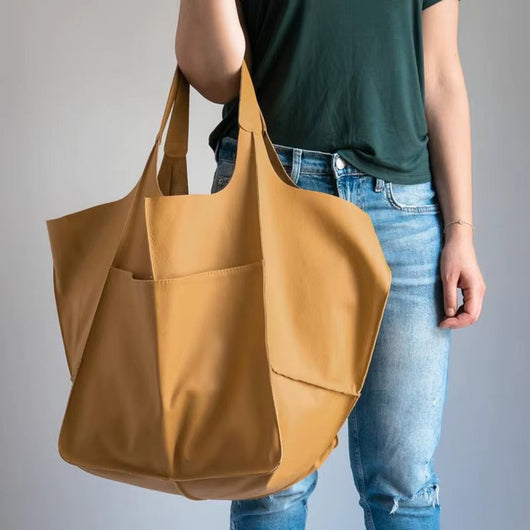 Charlotte | Extra grote dames shopper van veganleer met magneetsluiting