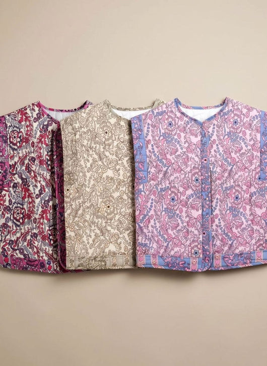 Hannah | Gewatteerde dames bodywarmer met bloemendessin en zijzakken