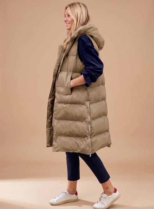 Elfriede | Lange gewatteerde dames bodywarmer met capuchon