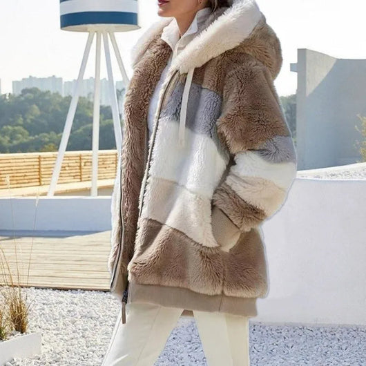Franziska | Dames winterjas met colorblock-dessin en capuchon