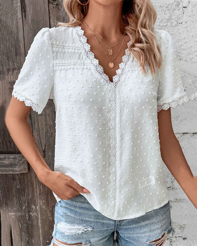 Marie | Dames boho blouse met V-hals, kant en stippenstructuur