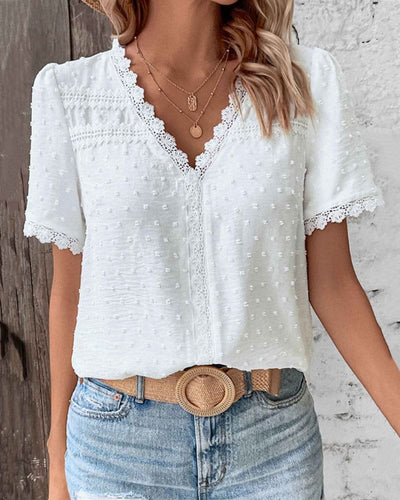 Marie | Dames boho blouse met V-hals, kant en stippenstructuur