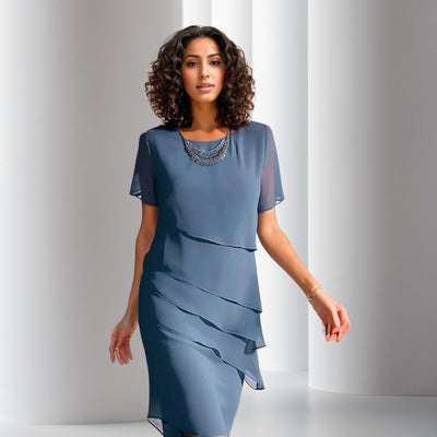 Emilia | Dames cocktailjurk van gelaagd chiffon met korte mouwen