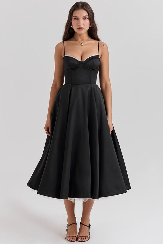 Annika | Dames cocktailjurk met zwierige midirok en verstelbare bandjes