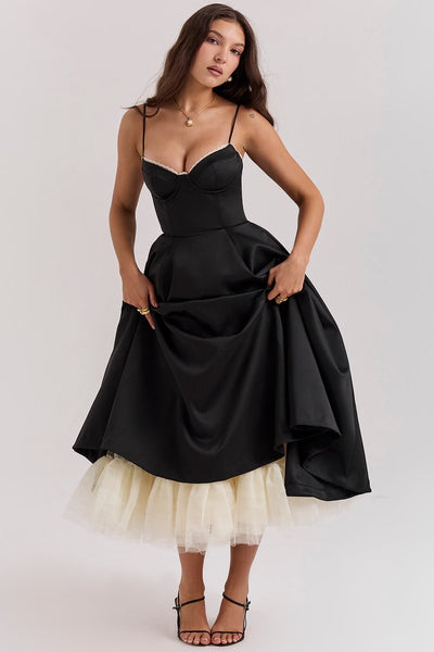 Annika | Dames cocktailjurk met zwierige midirok en verstelbare bandjes