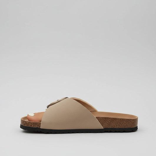 Katharina | Comfortabele platte dames sandalen met brede band en gesp