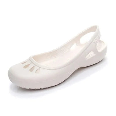 Elisabeth | Comfortabele lichte dames jellysandalen met slingback en uitsnijdingen