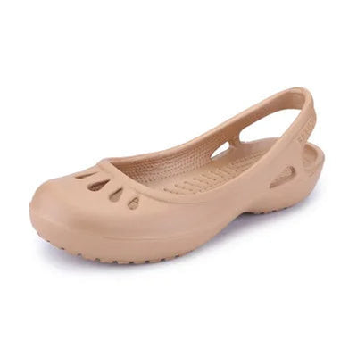 Elisabeth | Comfortabele lichte dames jellysandalen met slingback en uitsnijdingen