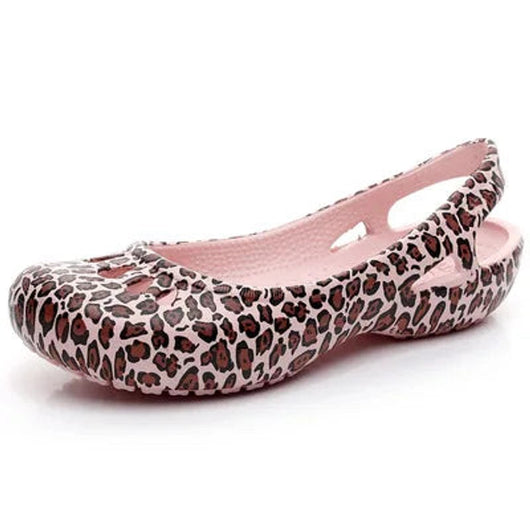 Elisabeth | Comfortabele lichte dames jellysandalen met slingback en uitsnijdingen
