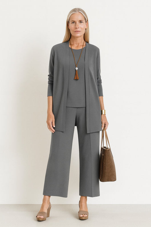 Marlene | Driedelige dames set met lang vest, hemdje en wijde broek
