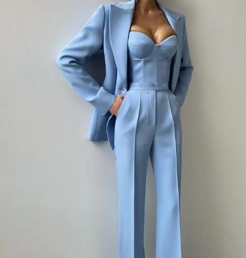 Marlene | Driedelige mintgroene dames set met blazer, korsettop en flared broek