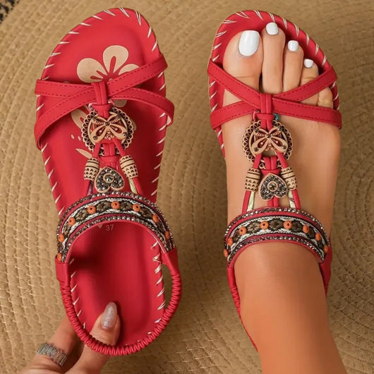 Amelie | Platte dames bohosandalen met bandjes, parels en comfortvoetbed