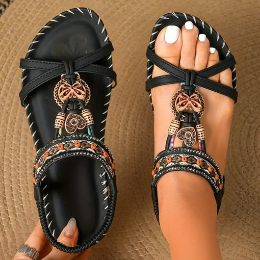 Amelie | Platte dames bohosandalen met bandjes, parels en comfortvoetbed