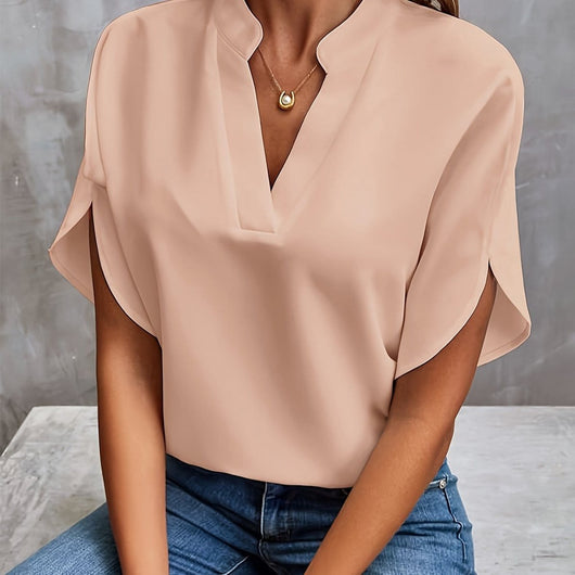 Lena | Vloeiende dames blouse met v-hals en wijde mouwen