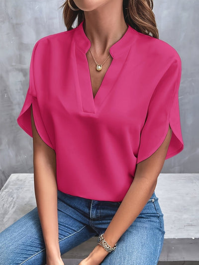 Lena | Vloeiende dames blouse met v-hals en wijde mouwen