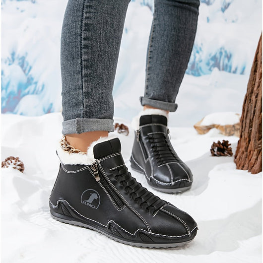 Frieda | Gevoerde dames winterlaarsjes in leerlook met rits en brede neus
