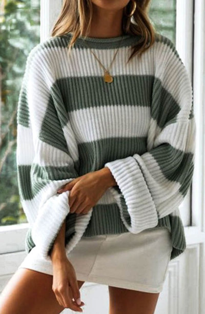Greta | Gestreepte oversized dames gebreide trui met ronde hals