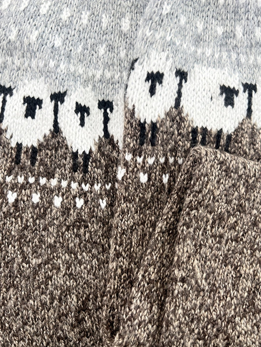 Johanna | Dames grofgebreide trui met schapen-jacquardmotief